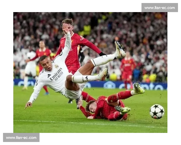 姆巴佩破咒!皇马 2-1 终结国家德比四连败 姆巴佩破咒!皇马 2-1 终结国家德比四连败